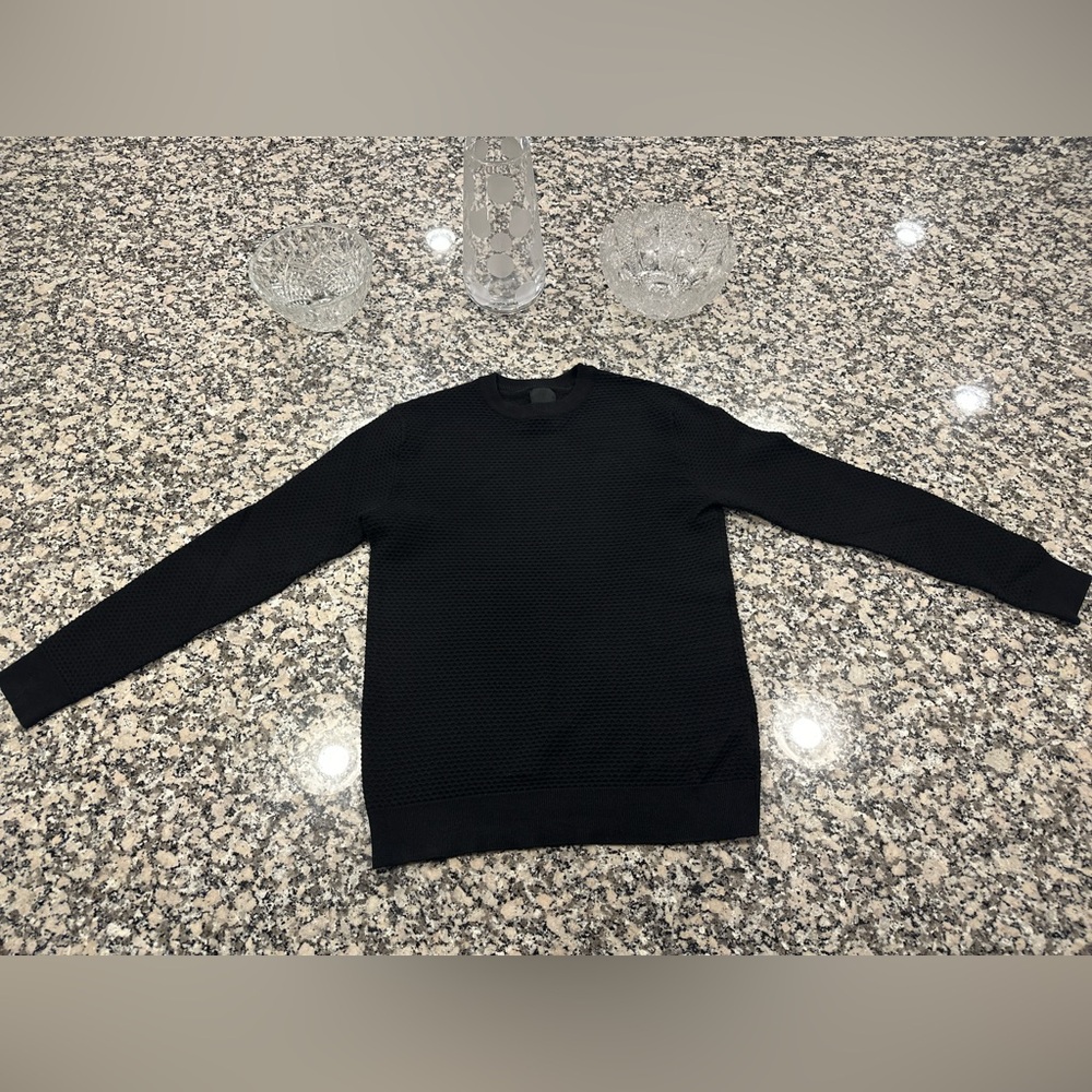 H&M brand Men’s Sweater - Size XS - Excellent Condition - Black Colored